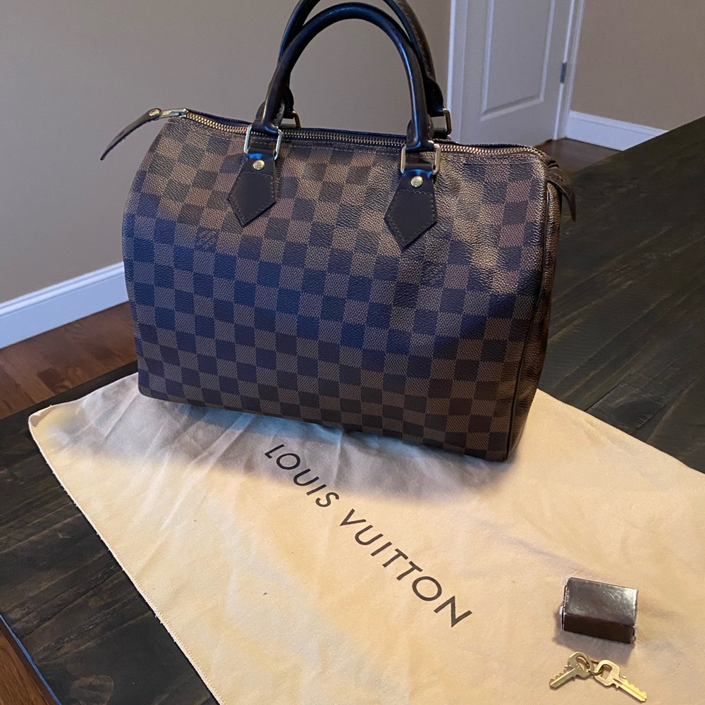 Louis Vuitton 30 speedy